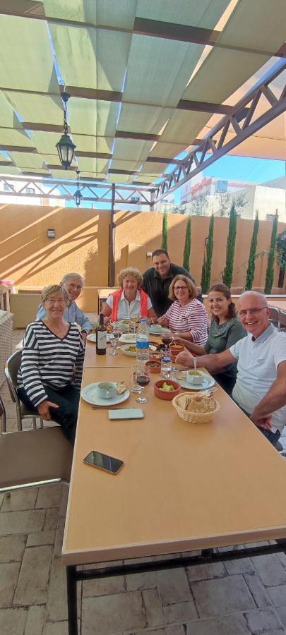 מאדאבה Black Iris Hotel מראה חיצוני תמונה